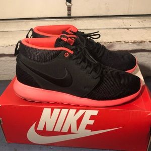 Nike Rosherun Mid